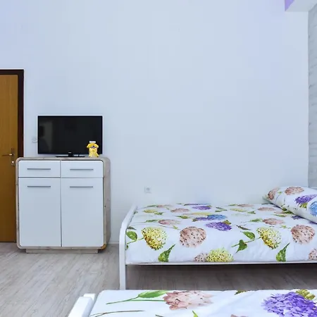 Cozy Close To Dubrovnik Apartamento Neum