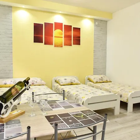 Cozy Close To Dubrovnik Apartamento Neum