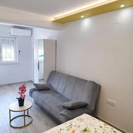 Cozy Close To Dubrovnik Neum
