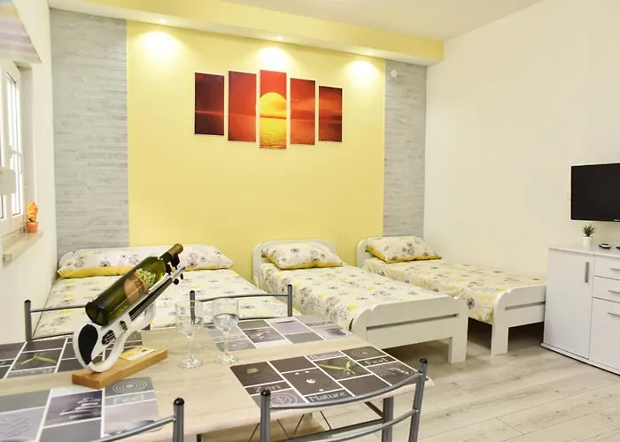 Cozy Close To Dubrovnik Lägenhet Neum